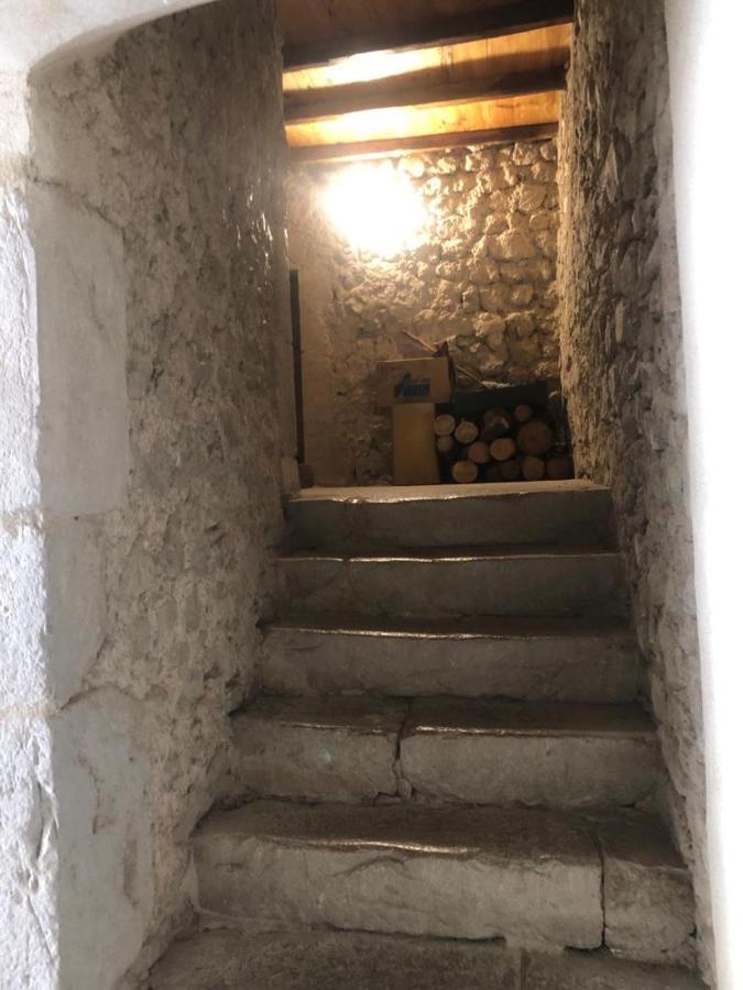 Montmaur-en-Diois Gite Des Nals מראה חיצוני תמונה